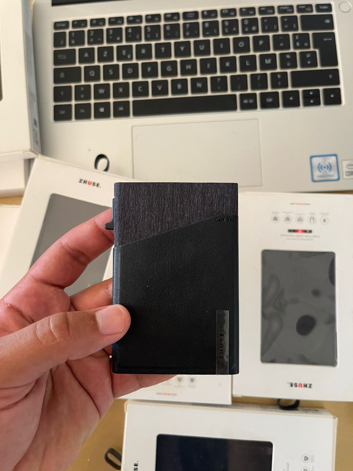 Zhuse™ Le Portefeuille Magnétique #1 au Maroc