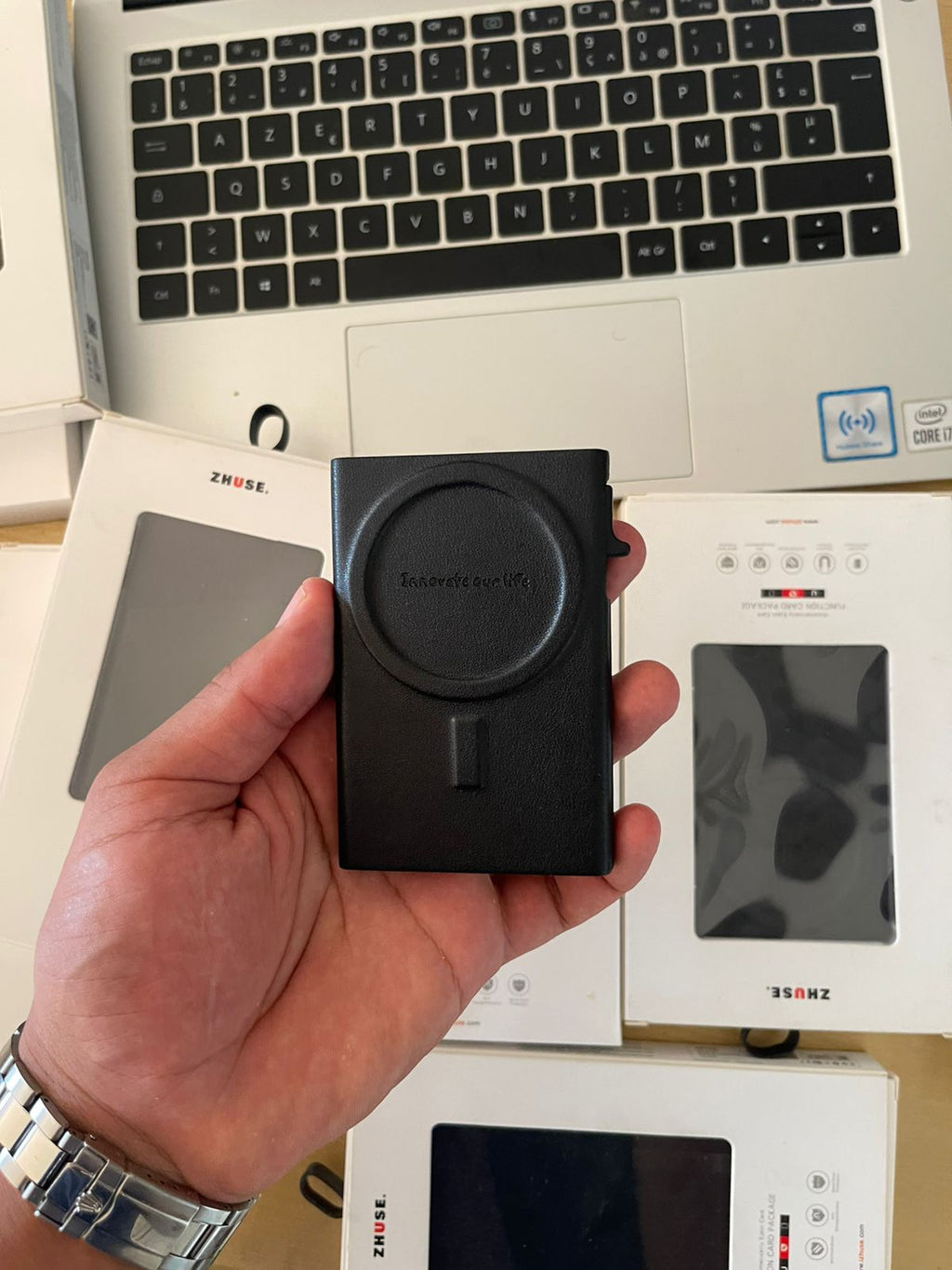 Zhuse™ Le Portefeuille Magnétique #1 au Maroc